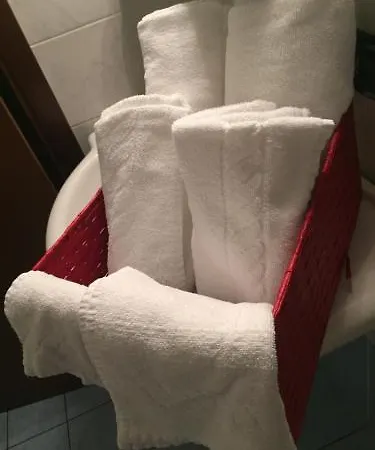 Le Corti Pitstop Hotell