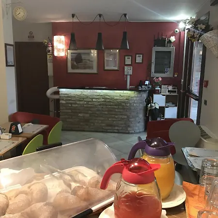 Hotel Le Corti Pitstop 2*