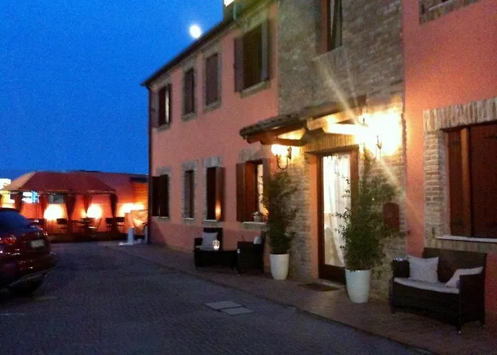 Le Corti Pitstop Otel Ferrara