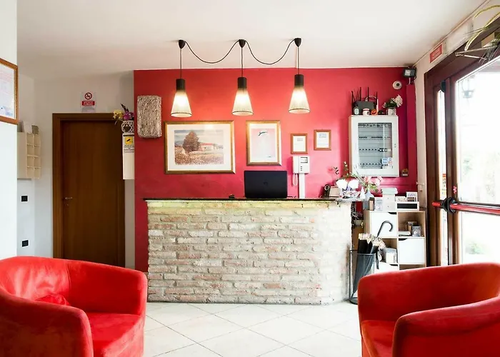 Le Corti Pitstop Otel Ferrara